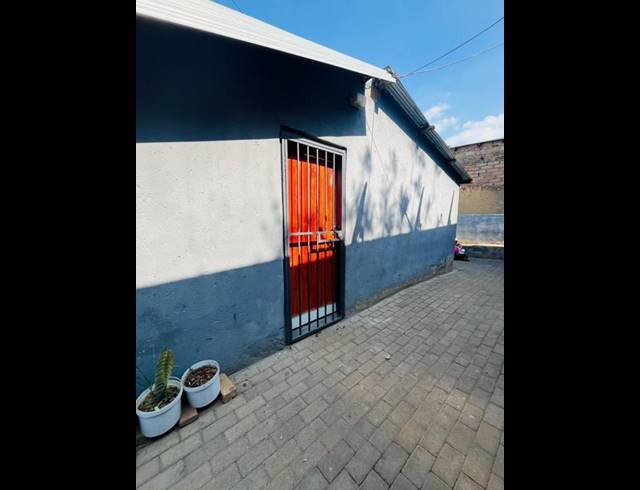 0 BEDROOM HOUSE FOR SALE IN COSMO CITY